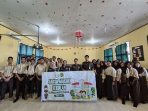 Read more about the article Penyuluhan Hukum Jaksa Masuk Sekolah (JMS) di SMA Negeri 2 Kaimana